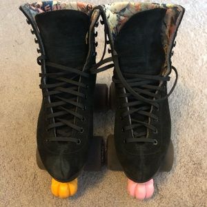 Black Suede Moxi Lolly’s (used 5 times)